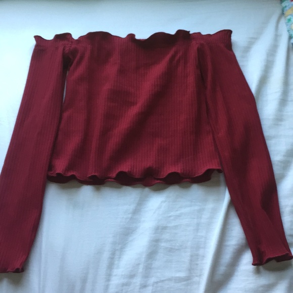 Tops - Off Shoulder Crop